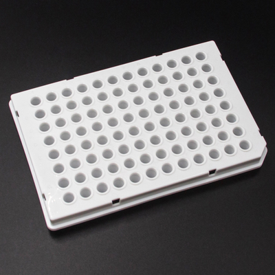 پلیت PCR 96 چاهک مصرفی آزمایشگاهی با فیلم آب بندی مورد تایید USP مواد PP استریل شده